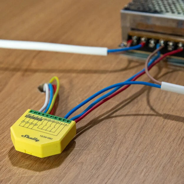 SHELLY Plus RGBW PM Modul řízení LED pásků SHELLY Plus RGBW PM Modul řízení LED pásků